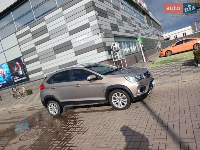 Внедорожник / Кроссовер Chery Tiggo 2 2017 в Черкассах