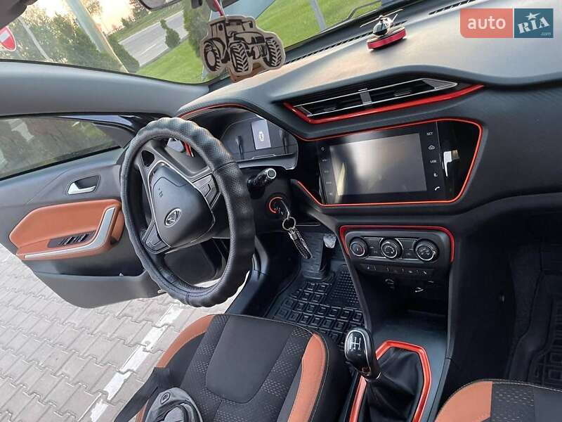 Позашляховик / Кросовер Chery Tiggo 2 2017 в Липовці фото 15 Позашляховик / Кросовер Chery Tiggo 2 2017 в Липовці