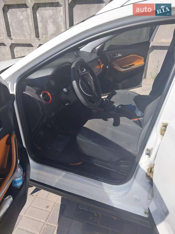Внедорожник / Кроссовер Chery Tiggo 2 2020 в Днепре
