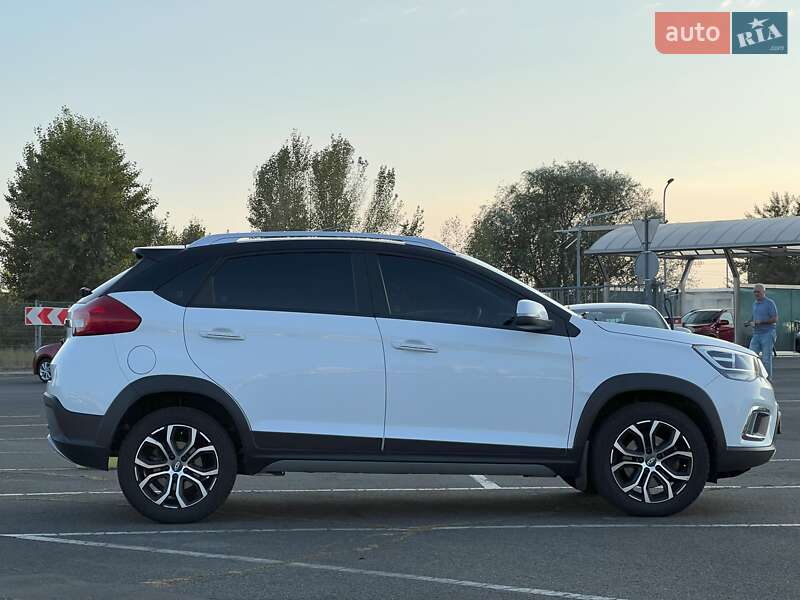 Внедорожник / Кроссовер Chery Tiggo 2 2020 в Киеве