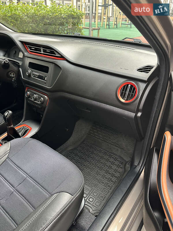 Внедорожник / Кроссовер Chery Tiggo 2 2020 в Киеве