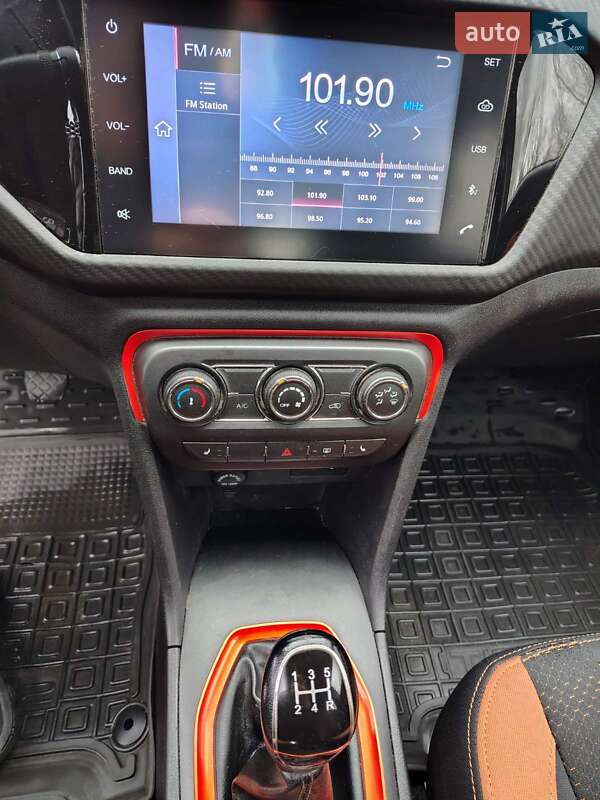 Позашляховик / Кросовер Chery Tiggo 2 2017 в Києві