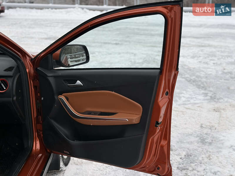 Внедорожник / Кроссовер Chery Tiggo 2 2020 в Киеве