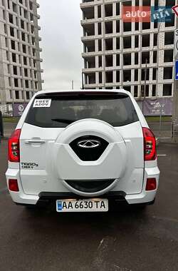 Позашляховик / Кросовер Chery Tiggo 3 2017 в 