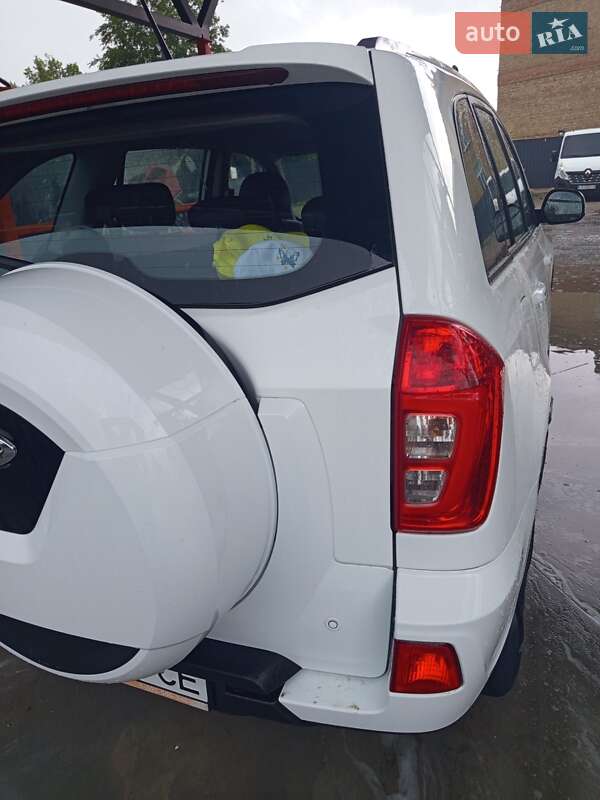 Внедорожник / Кроссовер Chery Tiggo 3 2017 в Смеле