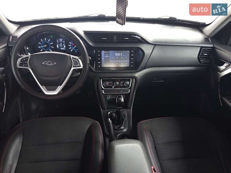 Внедорожник / Кроссовер Chery Tiggo 3 2017 в Смеле