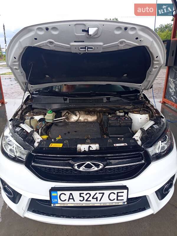 Внедорожник / Кроссовер Chery Tiggo 3 2017 в Смеле