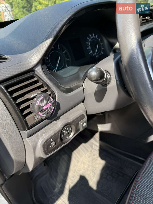 Внедорожник / Кроссовер Chery Tiggo 3 2018 в Ровно фото 18 Внедорожник / Кроссовер Chery Tiggo 3 2018 в Ровно