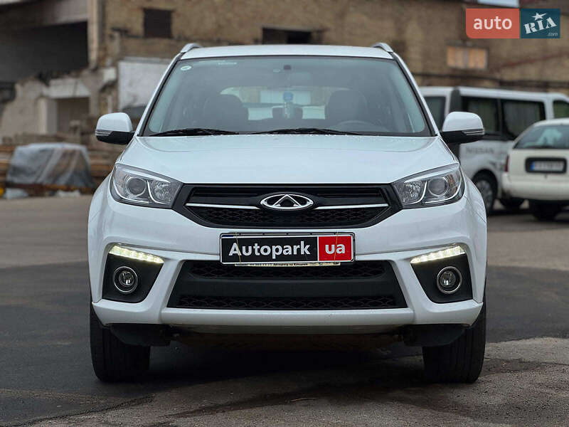 Внедорожник / Кроссовер Chery Tiggo 3 2017 в Киеве