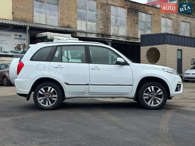 Внедорожник / Кроссовер Chery Tiggo 3 2017 в Киеве