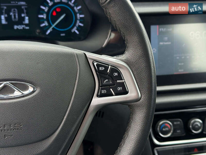 Внедорожник / Кроссовер Chery Tiggo 3 2017 в Киеве