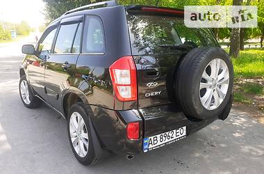 Позашляховик / Кросовер Chery Tiggo 2014 в 