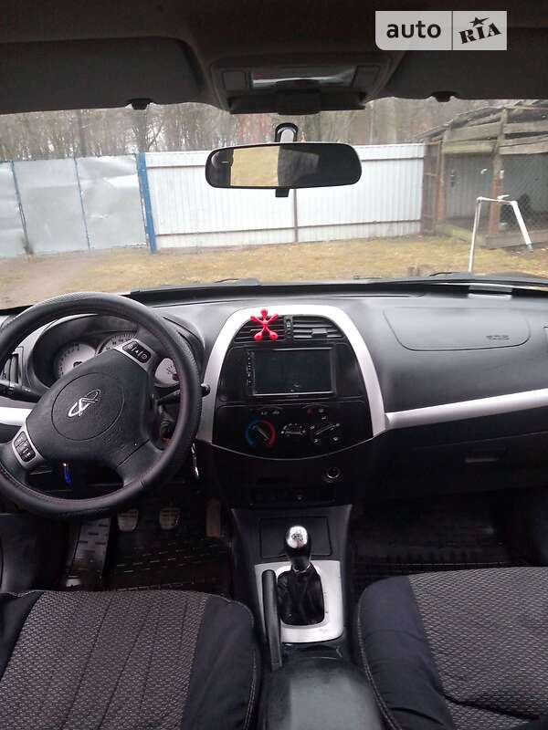 Внедорожник / Кроссовер Chery Tiggo 2010 в Гребенке