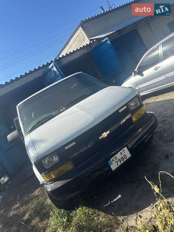 Минивэн Chevrolet Astro 2004 в Киеве фото 2 Минивэн Chevrolet Astro 2004 в Киеве