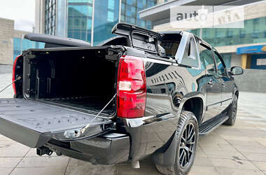 Пикап Chevrolet Avalanche 2006 в Киеве