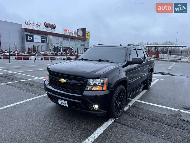 Пикап Chevrolet Avalanche 2006 в Киеве фото 2 Пикап Chevrolet Avalanche 2006 в Киеве