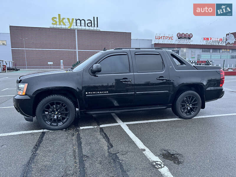 Пикап Chevrolet Avalanche 2006 в Киеве фото 3 Пикап Chevrolet Avalanche 2006 в Киеве