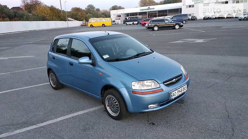 Хетчбек Chevrolet Aveo 2005 в Ужгороді