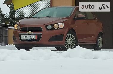 Седан Chevrolet Aveo 2011 в Самборе