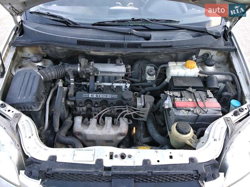 Седан Chevrolet Aveo 2007 в Києві