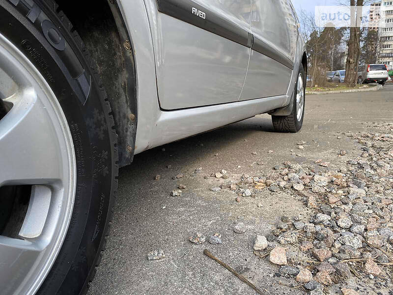 Седан Chevrolet Aveo 2006 в Киеве