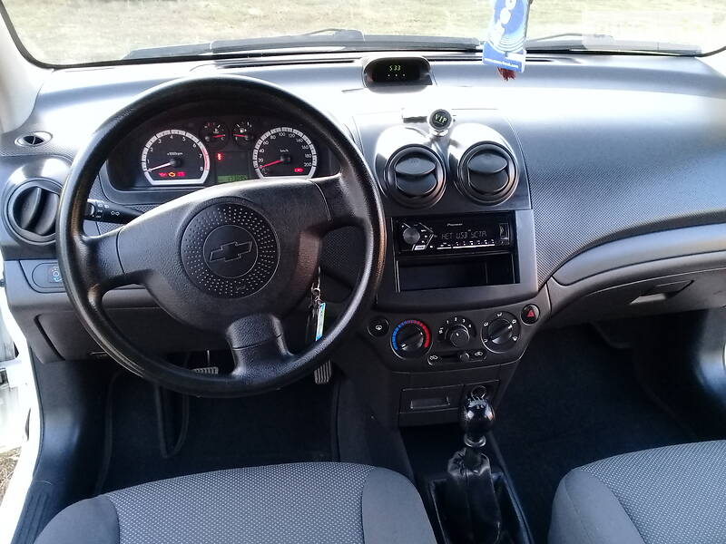 Седан Chevrolet Aveo 2006 в Кагарлику