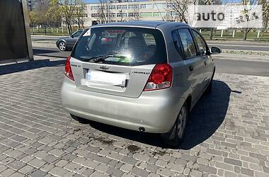 Хетчбек Chevrolet Aveo 2005 в 