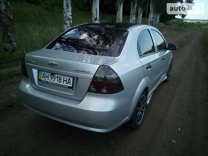 Седан Chevrolet Aveo 2009 в Слов'янську