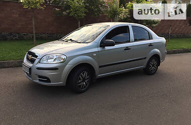 Седан Chevrolet Aveo 2011 в Ровно