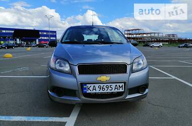 Седан Chevrolet Aveo 2011 в Киеве