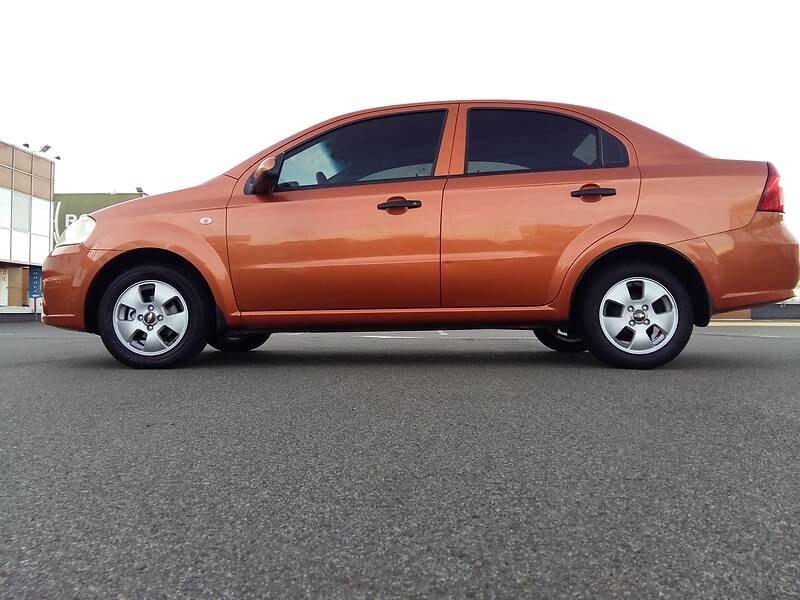 Седан Chevrolet Aveo 2007 в Киеве