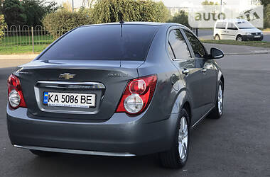 Седан Chevrolet Aveo 2012 в Киеве