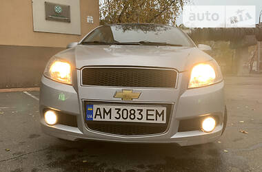 Хэтчбек Chevrolet Aveo 2008 в Киеве