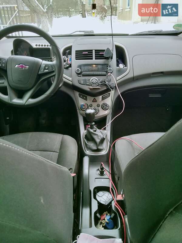 Хэтчбек Chevrolet Aveo 2011 в Макарове фото 7 Хэтчбек Chevrolet Aveo 2011 в Макарове