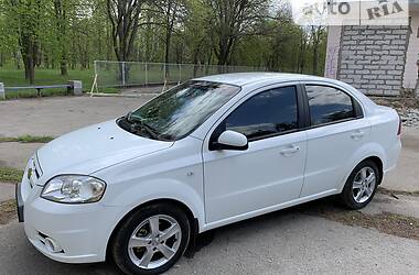 Седан Chevrolet Aveo 2008 в Києві