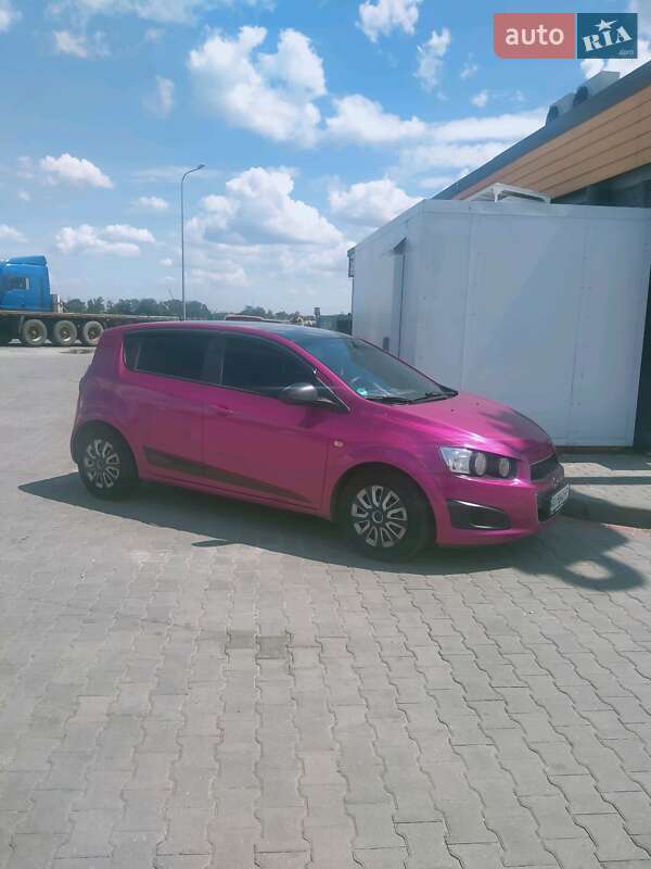 Хэтчбек Chevrolet Aveo 2011 в Макарове фото 3 Хэтчбек Chevrolet Aveo 2011 в Макарове