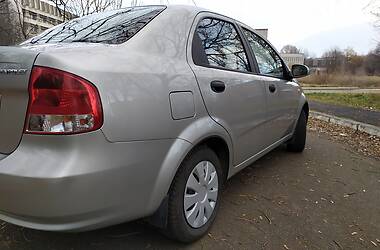 Седан Chevrolet Aveo 2005 в Днепре