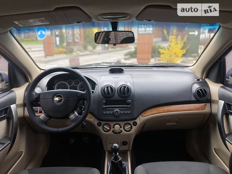 Седан Chevrolet Aveo 2008 в Днепре