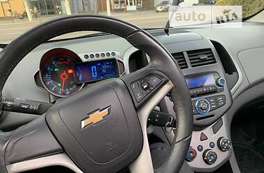 Хэтчбек Chevrolet Aveo 2011 в Днепре