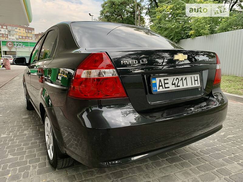 Седан Chevrolet Aveo 2011 в Дніпрі