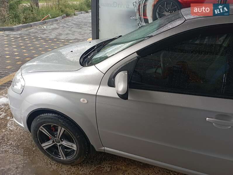 Седан Chevrolet Aveo 2006 в Івано-Франківську