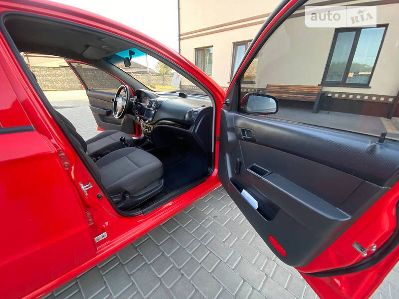 Седан Chevrolet Aveo 2008 в Зарічному