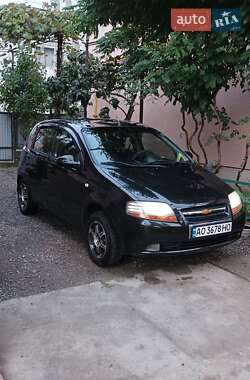 Хэтчбек Chevrolet Aveo 2005 в Хусте