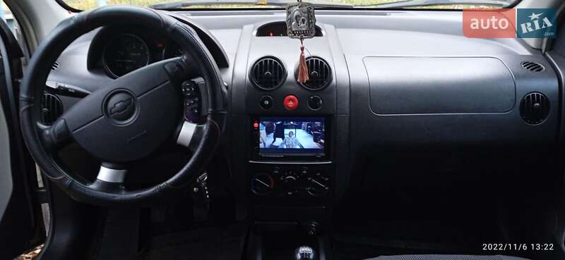 Седан Chevrolet Aveo 2005 в Кривому Розі