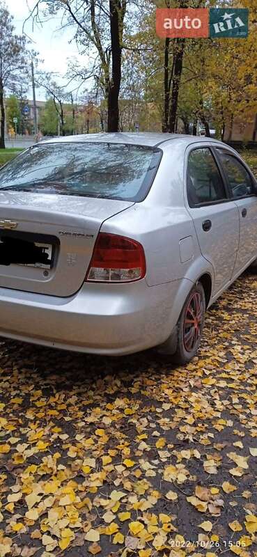 Седан Chevrolet Aveo 2005 в Кривому Розі