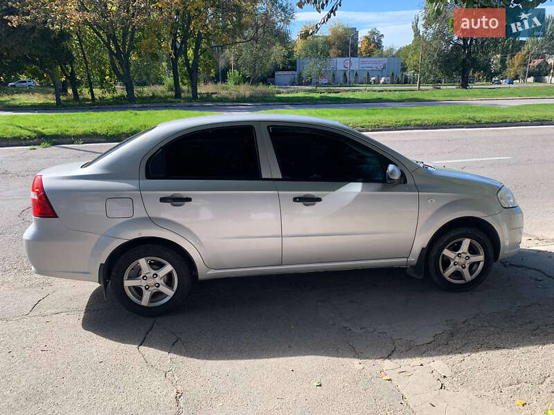 Седан Chevrolet Aveo 2006 в Запорожье
