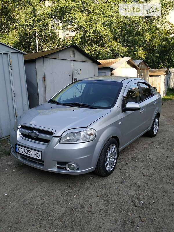 Седан Chevrolet Aveo 2008 в Києві