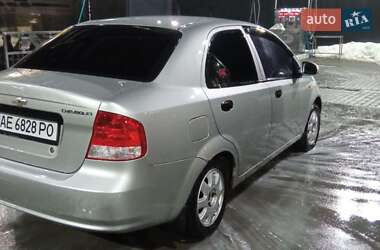 Седан Chevrolet Aveo 2004 в Днепре