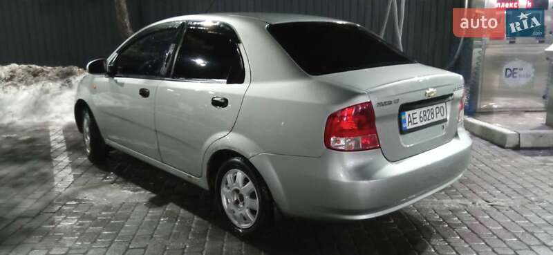 Седан Chevrolet Aveo 2004 в Дніпрі