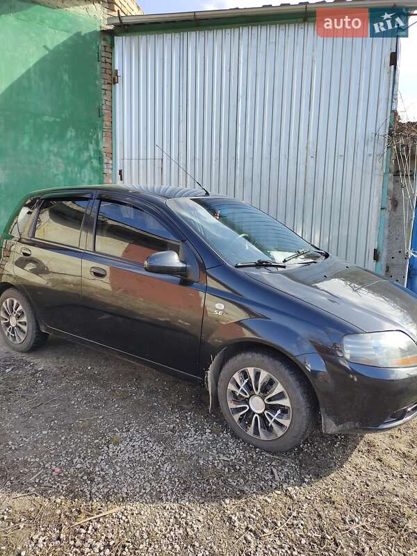 Хетчбек Chevrolet Aveo 2006 в Кропивницькому